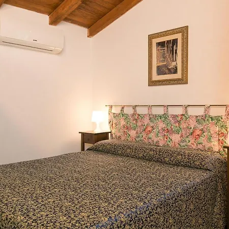 Residenza Solferino מלון דירות קסטיליאונצ'לו